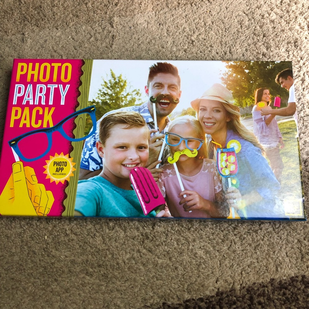 New Photo Party props summer app